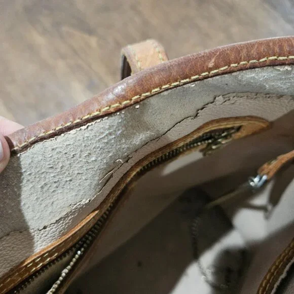 LOUIS VUITTON PETIT BUCKET - Picture 9 of 15